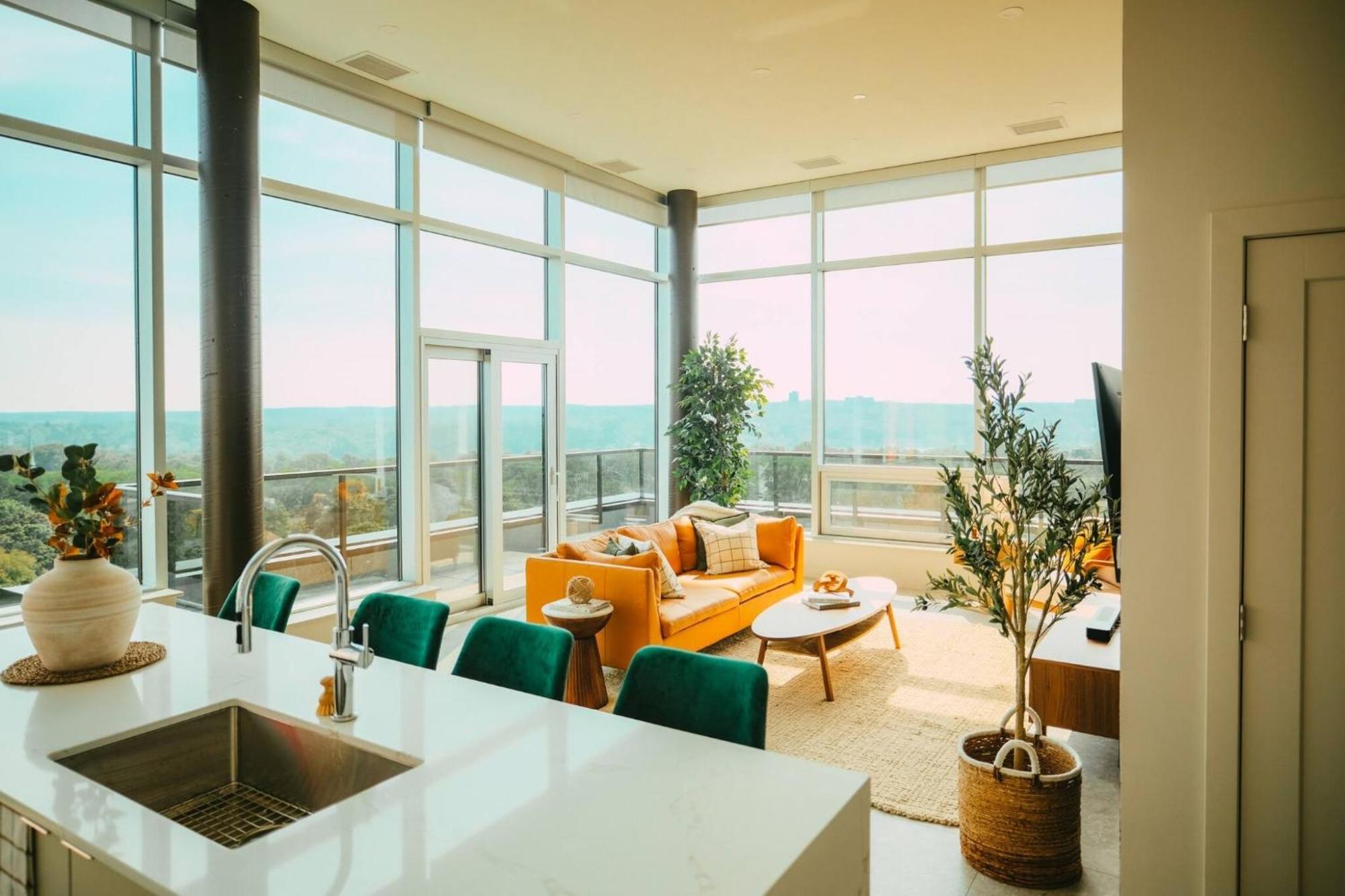New - Luxury 2Br Penthouse Apt In Central Halifax Ngoại thất bức ảnh