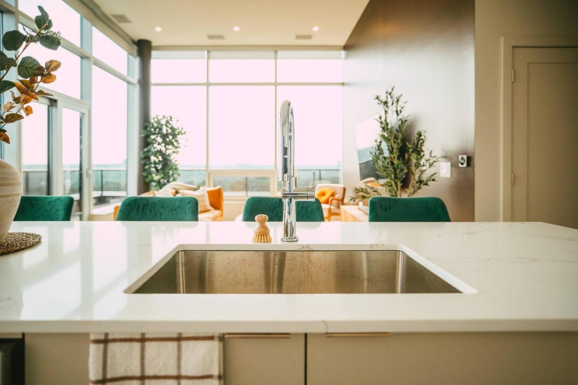 New - Luxury 2Br Penthouse Apt In Central Halifax Ngoại thất bức ảnh